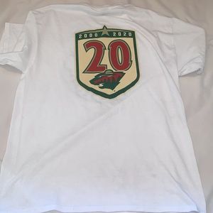 Large Minnesota wild & white claw T-shirt